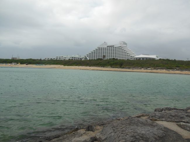 ホテルを散策。