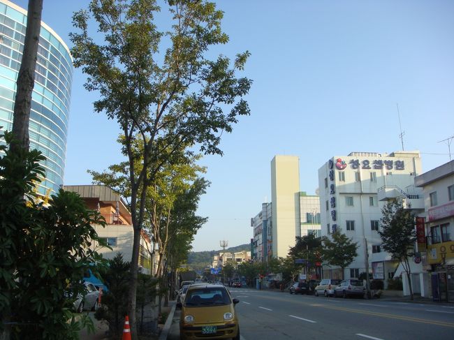 扶余でタクシーのキサニムと交渉し、麻谷寺経由公州まで、12時前に着く予定でお願いしました。<br />