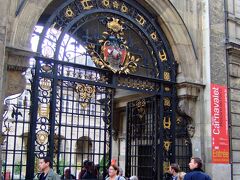 カルナヴァレ美術館　Musee Carnavalet (Hotel Carnavalet) です。

16 Rue des Francs Bourgeois, 75003 Paris