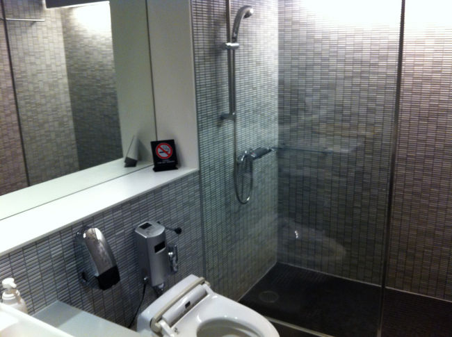 シャワールームがあるということだけで感動。