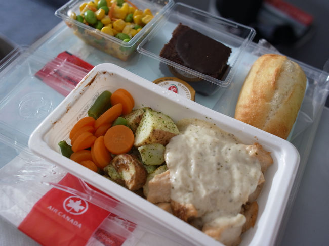 機内食その1。