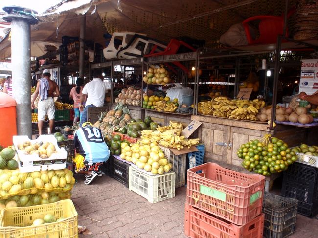 ベレン港近くのベロベーゾ市場　市民の代所