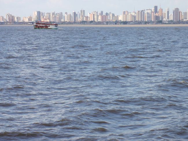 ５時間のリバークルーズを終え、ベレンに帰ってきました