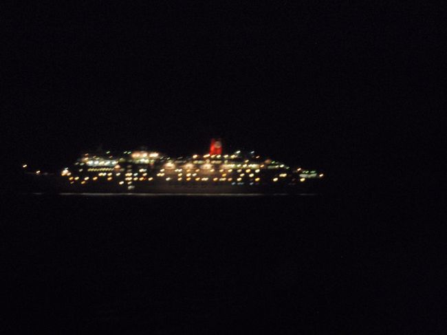 沖に停泊中のオーシャンドリーム号