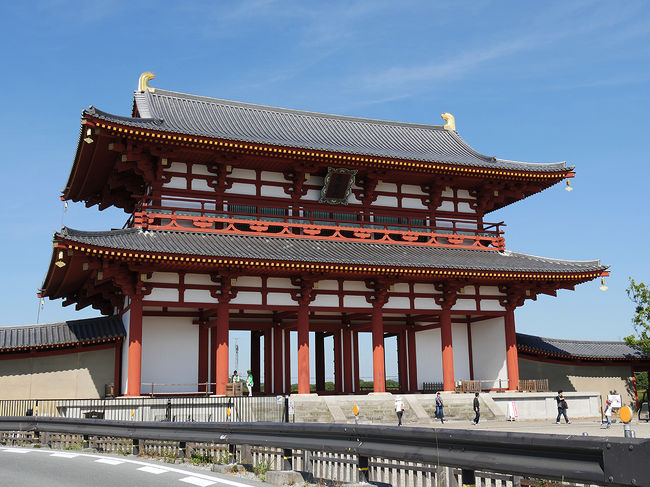 朱雀門 １９９８年復原完了。