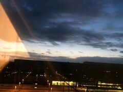 ホテルはブルージュ駅のすぐとなりです。
ibis budget Brugge Centrum Stationというホテルです。
ブルージュで一番安いホテルです（たぶん）
ドライヤーがないので持って行った方が良いです。
シャワールームがガラス張りなので友達同士で行くとだいぶ気まずい思いをします。
スタッフはとても優しかったです。

羽田出発してから殆ど寝てなかったのでさすがに疲れましたが、ブルージュに無事到着して興奮していたので、ちょっと休憩して観光に出発しました。