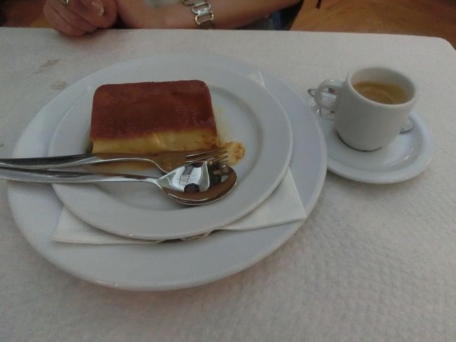 デザートもひとつはアイスプリン♪<br />至って普通のプリンアイスですが、そりゃあそれはそれで旨いよね♪