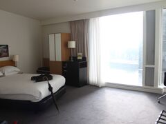 16:00
DoubleTree by Hilton
220.5Euro

いつも150Euroくらいを目安に宿を取っているので豪華に感じました。