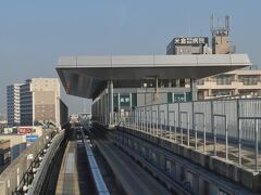 　次は高野駅です。
　駅間は短いです。