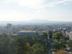 ●奈良県庁屋上から

生駒山方面です。
山を越えると、大阪平野。
西の方向です。