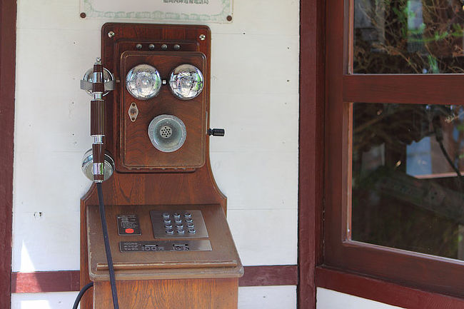 これは現役の公衆電話です。