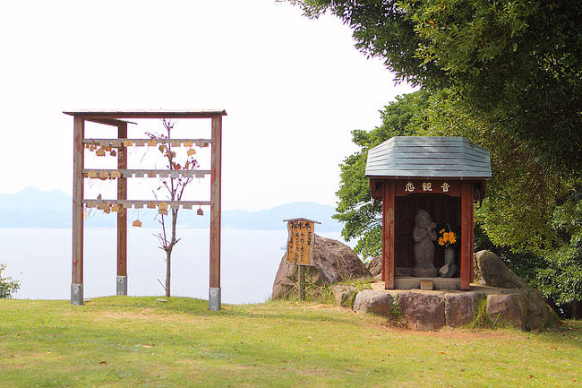 玄界灘に面した恋観音。