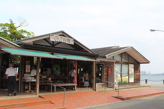 次の船まで時間があるので付近をぶらり。