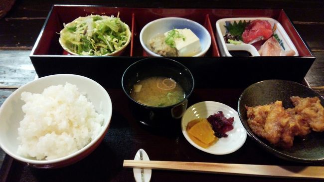 「鶏もも肉の煮びたし」がメインのランチセット、1,200円だったかな。割高でしたが美味しい食事でした。この辺りのランチは、観光客向けで高価だった印象があります。<br /><br />折衷旬彩 香月<br />http://tabelog.com/nara/A2901/A290101/29006893/