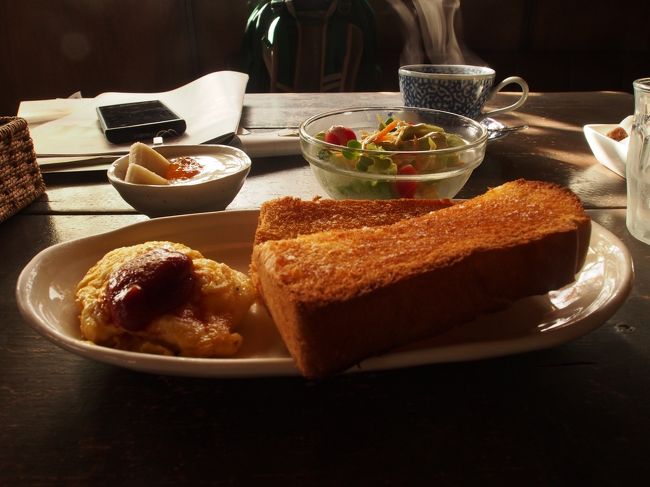 朝食セット550円。美味しかったけど、①トーストにバターの味がほとんどしなかったこと、②ホットコーヒーが一緒に出てきたのが残念だったかな。