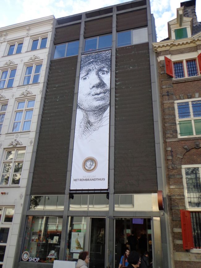 多分，私迷いながらこんな顔していたと思います。