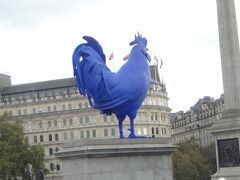 Trafalgar Square近くのバス停からバウチャーをチケットと交換してバスに乗り込みました。ラッキーなことに二階の一番前の席をゲット☆