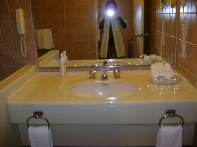 <br /><br />　　洗面台。