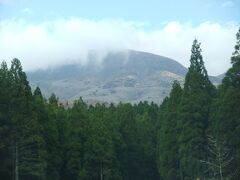 　久住高原から山並みスカイラインを走って阿蘇から九重へと移動します。
