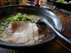 【麺処村尾日向店】
1時前に日向到着
ネットで調べたラーメン屋
美味かったよ