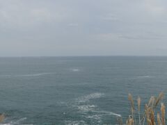 【三方展望所(サンボウ)】
日向岬クルスの海手前
の景勝地