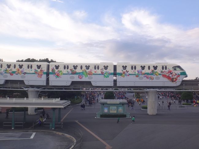 東京ディズニーランドのアトラクションの待ち時間 クリスマスイベント New グッズ グルメ パレード ショー 東京ディズニーリゾート 千葉県 の旅行記 ブログ By リンリンベルベルさん フォートラベル
