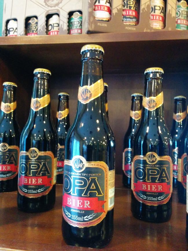 オッパーがたくさん並んでいると、<br /><br />オッパー？、オッパー？、ハイハイハイハイ♪、そんなの関係ない、オッパピー♪♪♪<br /><br />と「小島よしお」みたいな音楽が、頭の中で勝手に流れるようになってしまいました。