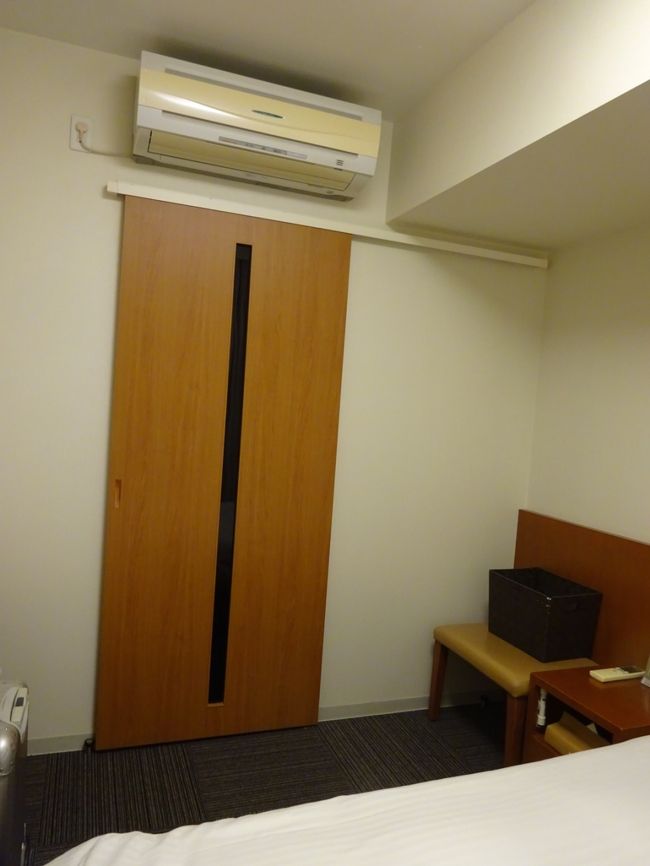 夕食時にまた合流をすることを決め、お宿でゆっくり。<br />今回お世話になったのは、マダ〜ムとは違う、ドーミーイン金沢。<br /><br />決め手は、温泉の大浴場があること。<br /><br />http://www.hotespa.net/hotels/kanazawa/