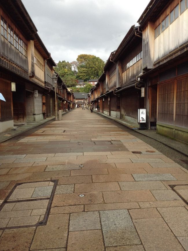 食後は腹ごなしも兼ねて、東茶屋町あたりをぶ〜らぶら<br />
