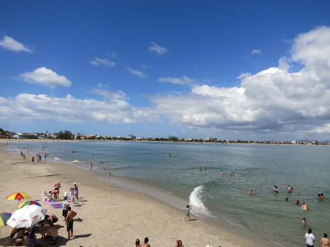 プライア・ダ・エンセアダは途中から、プライア・ウバトゥバ（Praia Ubatuba）、プライア・イタグアス（Praia Itaguacu）と名前を変えますが、一つのビーチです。