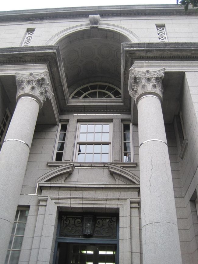 横浜開港記念館を見上げてみました。<br /><br />私は自分の目に映ったものを写真に撮るようにしています。<br />って、みんなそうだよね？？