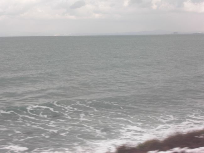 朝食後は電車に乗って小樽へ！！<br /><br /><br />ひゃぁ〜冬の海！！<br />見るからに寒そう。。。。