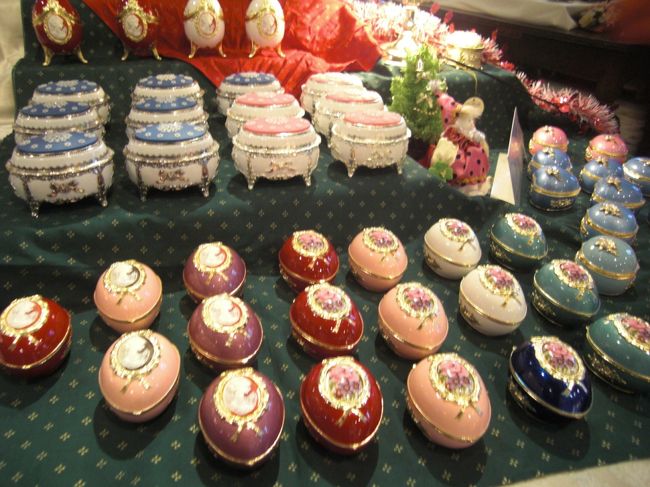 大陸の人たちに交じって写真を（笑）