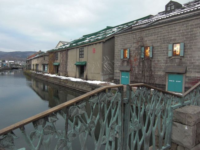 小樽運河<br /><br />浅草橋で写真をパチリ☆