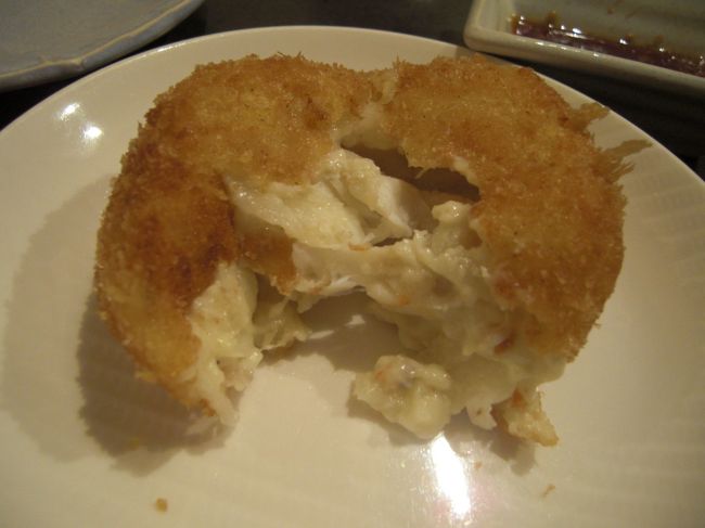 汚くてごめんなさい。。。<br /><br />中身はカニの身がゴロゴロ入ってて