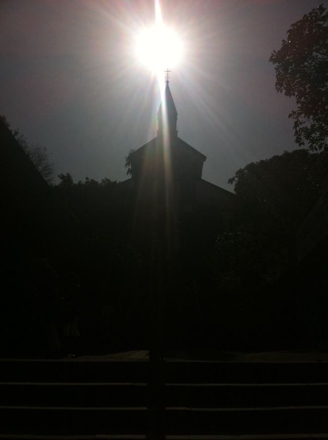 キリスト教ではないけれど…<br />長崎には寺社仏閣よりも、教会が似合う気がします。