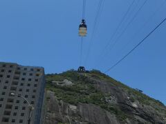 もちろん、ロープウェイでね。
