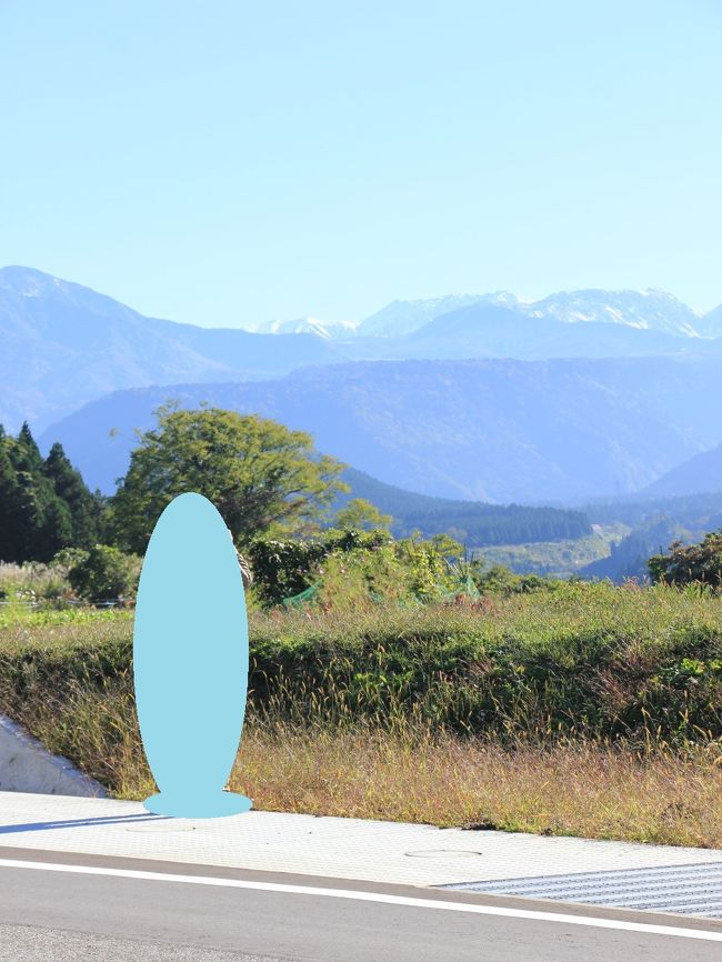 うっすら雪をかぶった立山をとるだんな様。<br /><br />今日は飛行機じゃないからね（笑）