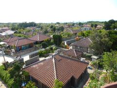 ５〜６人並んで登りました。
感想は…正直、「あぁ、いろんな写真で見た見た」って感じです。
