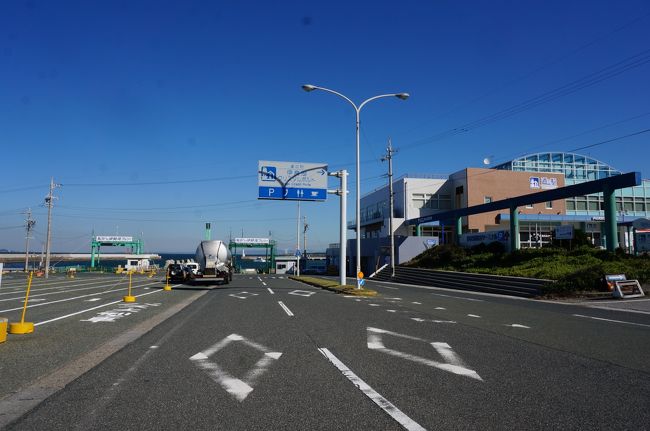 １１月４日朝６時、千葉を出発。<br />浜松西ICで降りて渥美半島、伊良湖岬へ<br />伊良湖から伊勢湾フェリーで鳥羽へ