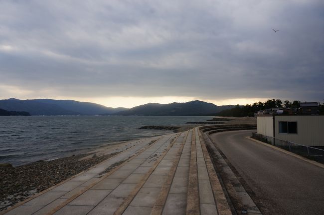 天橋立<br /><br />ロープウエイがあったが、やはり仁徳天皇陵古墳と同様、高所から見ないと何のことやら・・<br />しかし“名物に美味いものなし”同様日本三景もガッカリするものばかり。