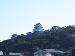 ただ観光案内所から見た平戸城は逆光なってたのが残念っ。