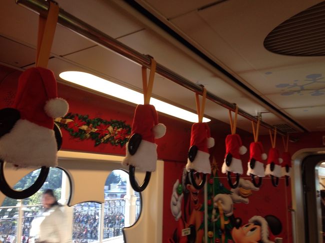 久しぶりのリゾートライナー<br />クリスマス仕様なってました。<br />全部ではないようですが<br />つり革が可愛らしい^_^