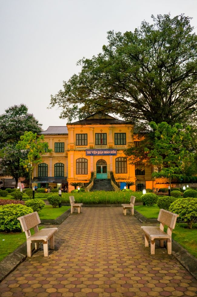 此処は何の建物なんだろうか?