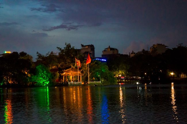 ライトアップされている玉山祠。