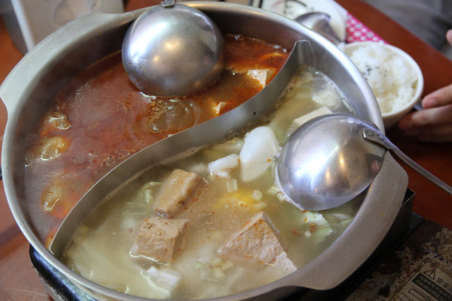 2種類のスープを選べたので、辛いのと辛くないのとで美味しく頂けました。