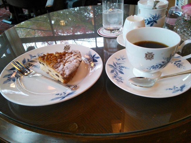 大人(？)になりましたから、ティーサロンでお茶します。