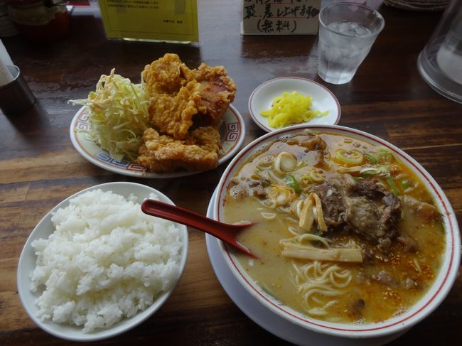 今回は牛すじラーメン。<br /><br />唐揚げもつけたけど、<br /><br />食べれずお持ち帰り･･･