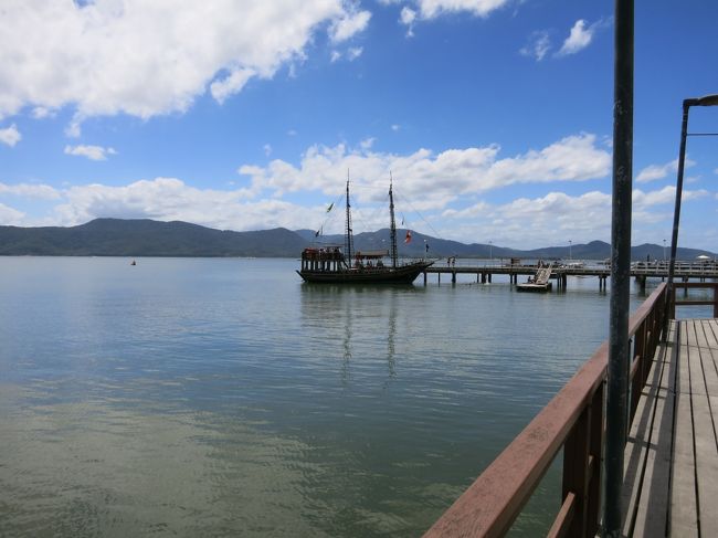 ジョインヴィレ方面からの観光船が寄港します。