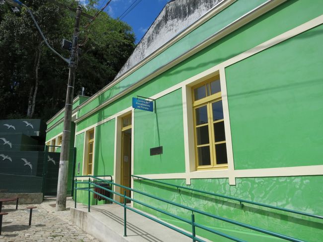 ツーリストオフィスで観光地図を貰います。